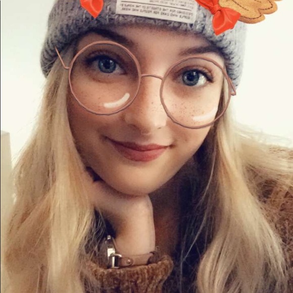 Like this post to “save” my closet! 🥰❤️ - Picture 7 of 8